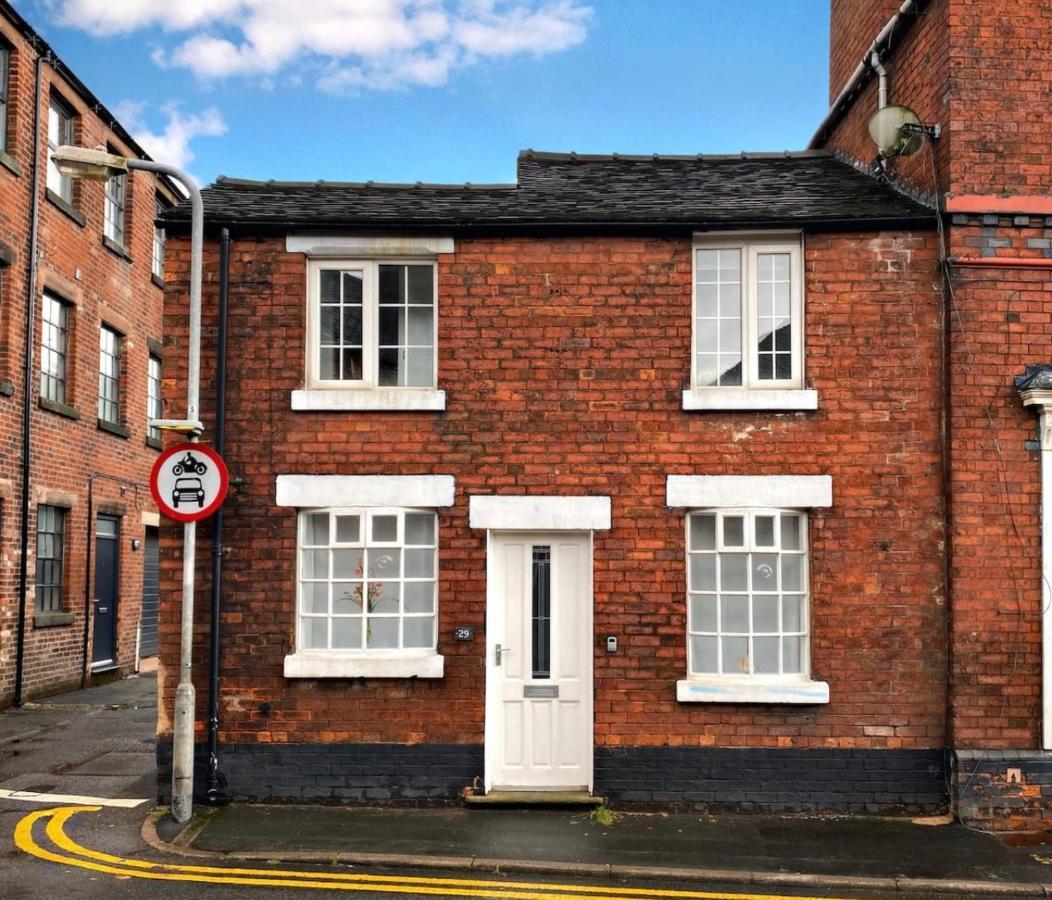 Cosy House Near The Peak District Leek Exterior foto